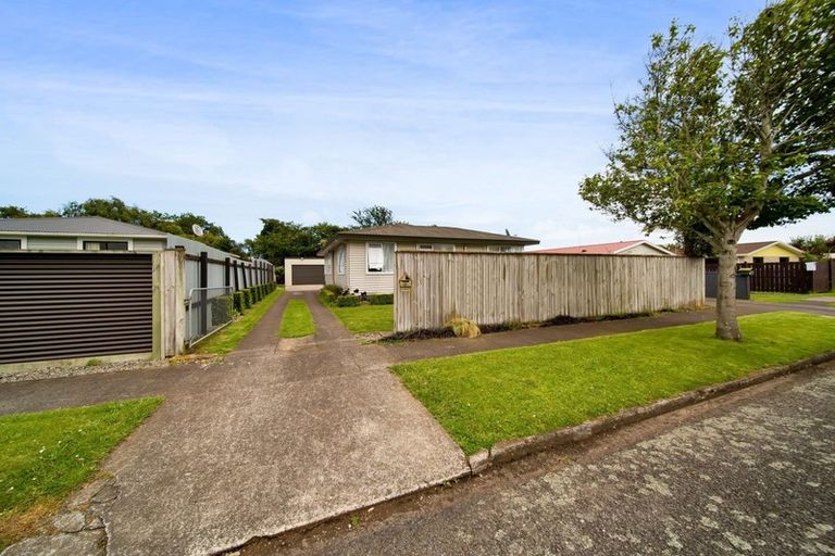 Photo of property in 35 Fantham Street, Hawera, 4610