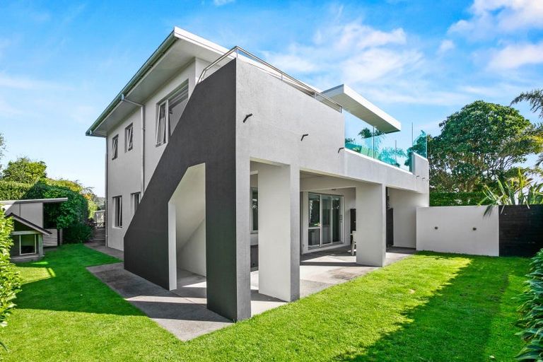 Photo of property in 17b Shearer Drive, Oakura, 4314