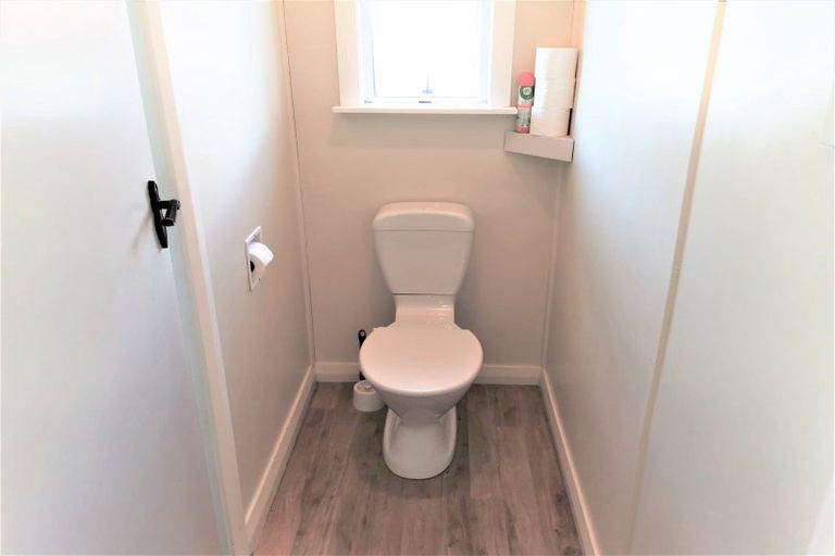 Photo of property in 32 Queen Street, Dannevirke, 4930