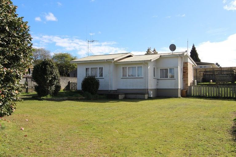 Photo of property in 12 Baird Road, Tokoroa, 3420