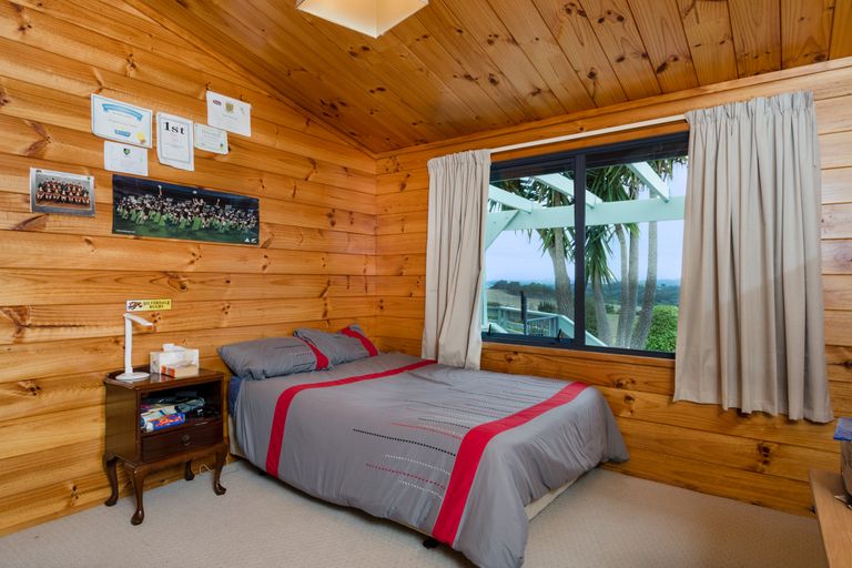 Photo of property in 535 Peak Road, Helensville, 0875