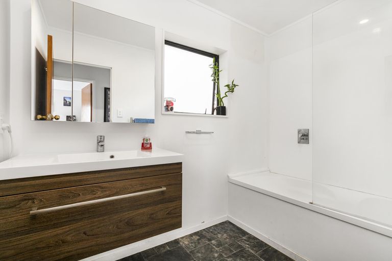 Photo of property in 163 Wellington Street, Pukekohe, 2120