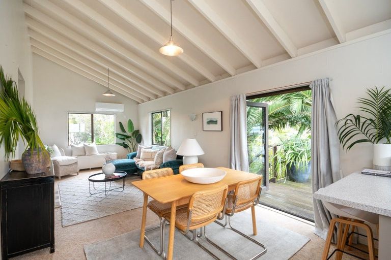 Photo of property in 279 Clifton Road, Te Awanga, 4102