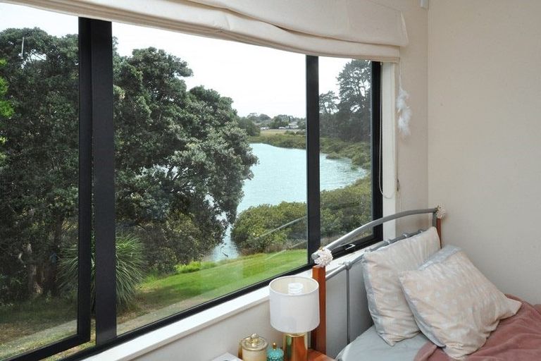 Photo of property in 27c Challinor Street, Pakuranga, Auckland, 2010