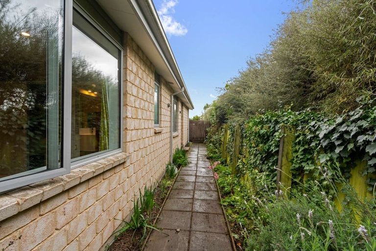 Photo of property in 87a Saint Johns Street, Woolston, Christchurch, 8062