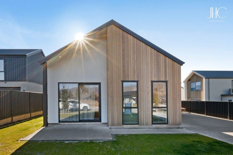 Photo of property in 34 Wallis Drive, Cromwell, 9310