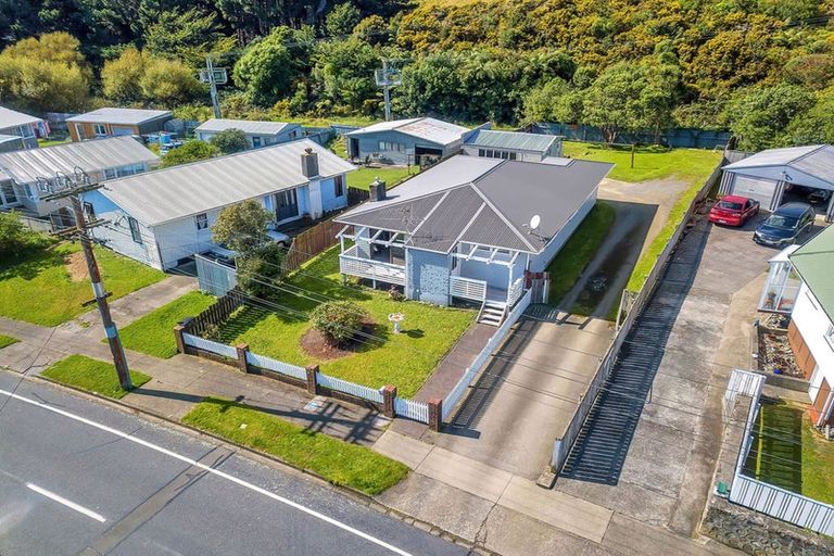 Photo of property in 94 Driver Crescent, Cannons Creek, Porirua, 5024