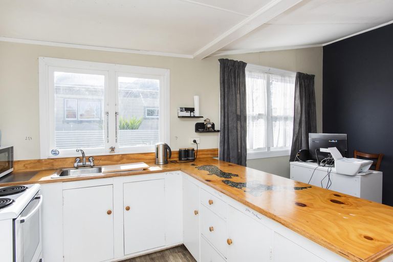 Photo of property in 434 Palmerston Road, Gisborne, 4010