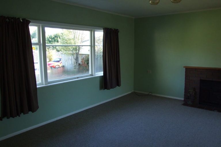 Photo of property in 4 Galway Avenue, Hokowhitu, Palmerston North, 4410