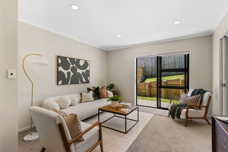 Photo of property in 79 Kirikiri Drive, Papakura, 2110