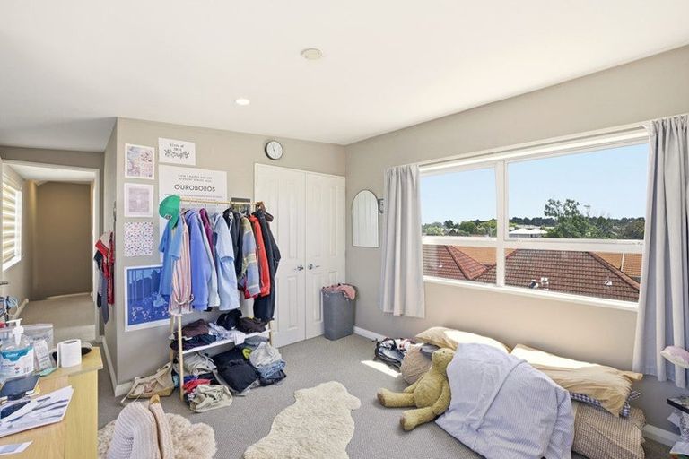 Photo of property in 8a Broadbent Street, Riccarton, Christchurch, 8041