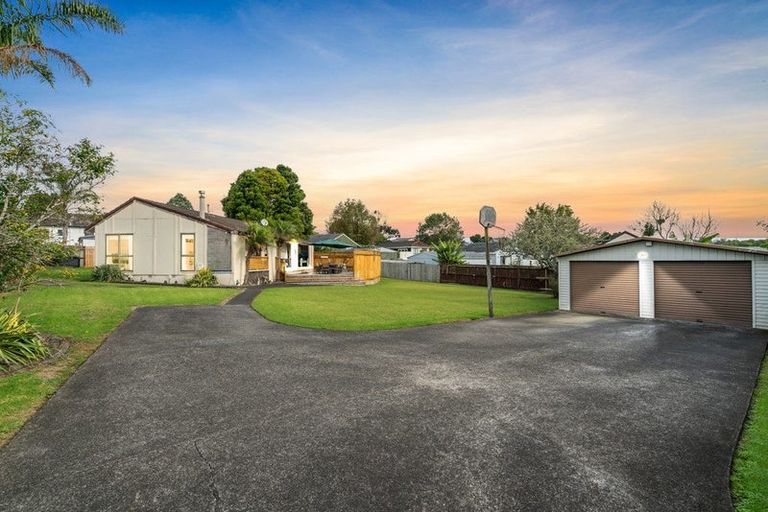 Photo of property in 5 Aronia Way, Goodwood Heights, Auckland, 2105
