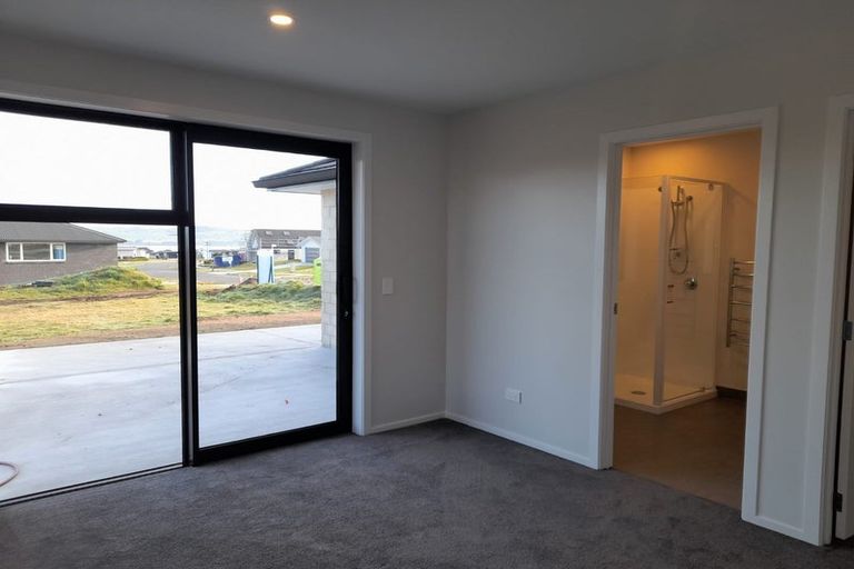 Photo of property in 24 Puna Rise, Wharewaka, Taupo, 3330