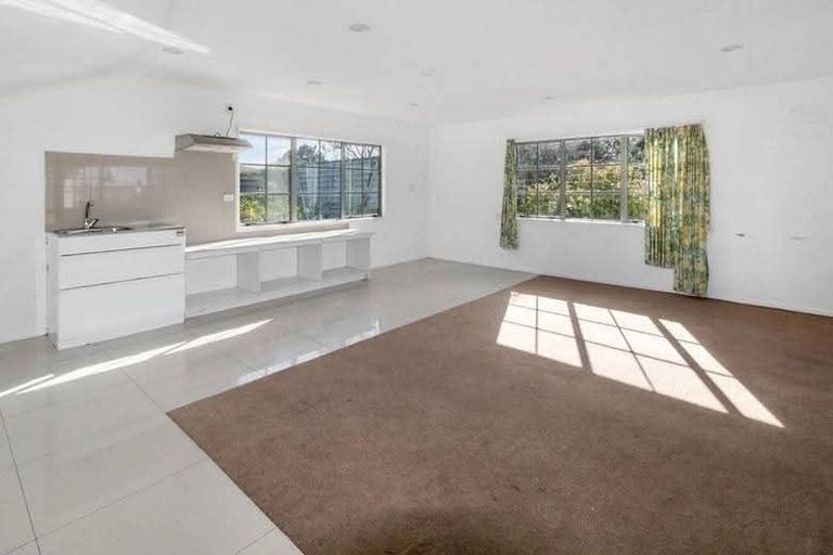 Photo of property in 6 Plymouth Place, Papatoetoe, Auckland, 2025
