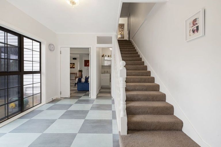 Photo of property in 150 Lake Crescent, Hamilton Lake, Hamilton, 3204