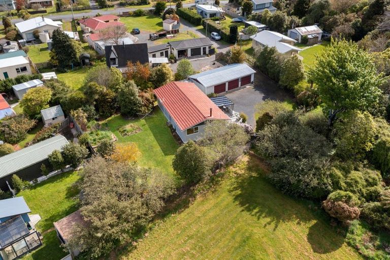 Photo of property in 333a Pounawea Road, Owaka, 9585