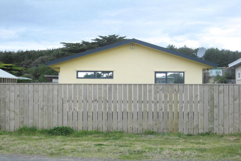 Photo of property in 176 Park Avenue, Waitarere Beach, Levin, 5510