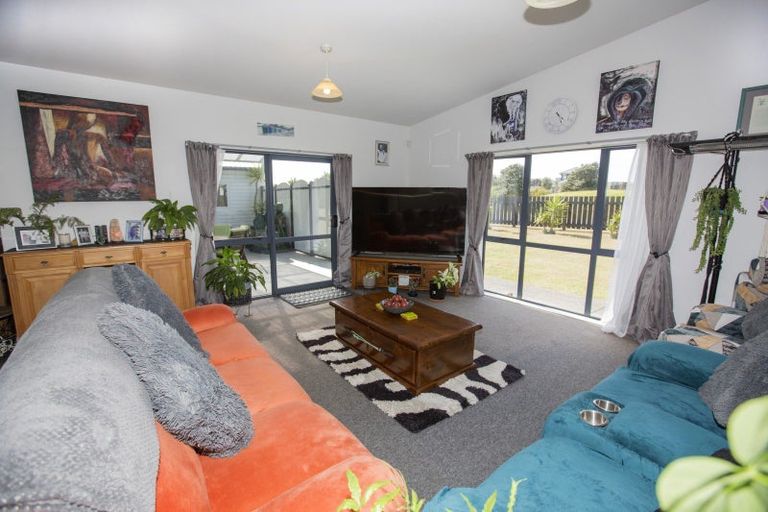 Photo of property in 25 Sunset Drive, Baylys Beach, Dargaville, 0377