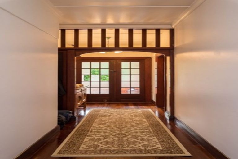 Photo of property in 18 Newgate Street, Picton, 7220