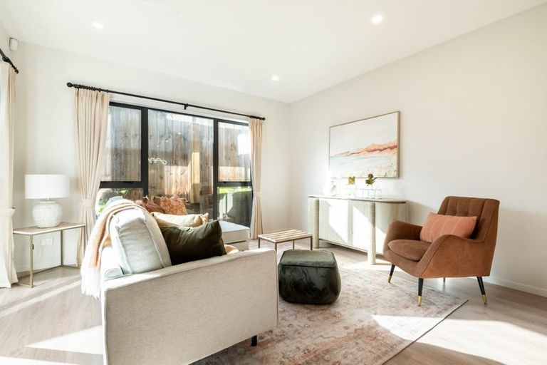 Photo of property in 21e Montgomery Avenue, Belmont, Auckland, 0622