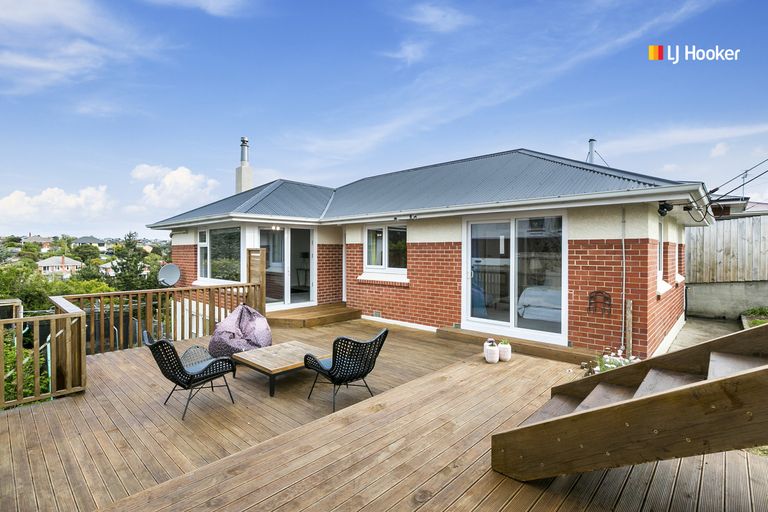 Photo of property in 7 Glendevon Place, Vauxhall, Dunedin, 9013