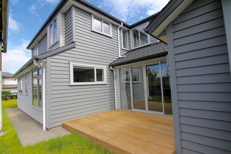 Photo of property in 31 Pickaberry Avenue, Karaka, Papakura, 2113