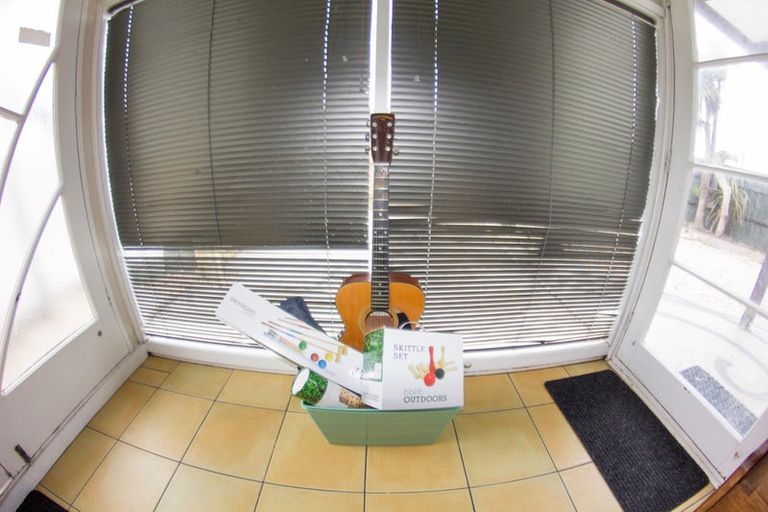 Photo of property in 369 Marine Parade, New Brighton, Christchurch, 8061