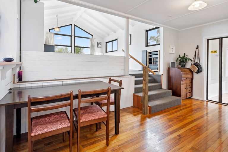 Photo of property in 99 Doves Bay Road, Kerikeri, 0294