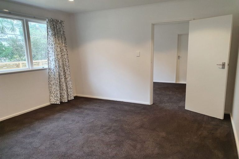 Photo of property in 1/46 Randwick Road, Northland, Wellington, 6012