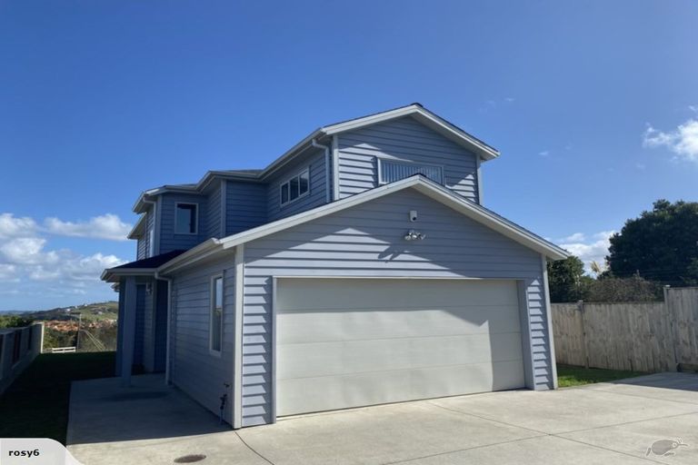 Photo of property in 43 Maylee Crescent, Gulf Harbour, Whangaparaoa, 0930