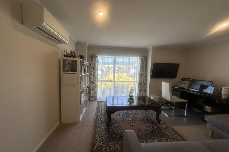 Photo of property in 5 Ashington Road, Silverstream, Upper Hutt, 5019