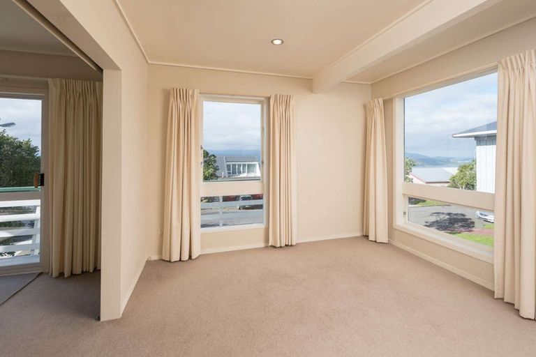 Photo of property in 15 Nagpur Terrace, Broadmeadows, Wellington, 6035