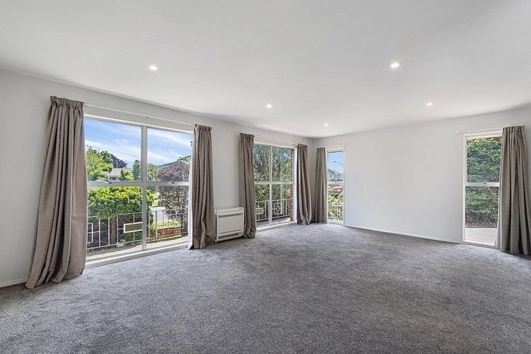 Photo of property in 19 Rutherglen Avenue, Ilam, Christchurch, 8041