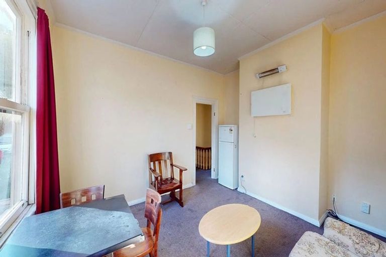 Photo of property in 6 Devon Street, Aro Valley, Wellington, 6021