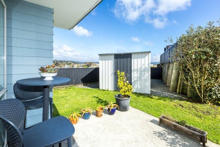 Photo of property in 88 Sunstone Crescent, Timberlea, Upper Hutt, 5018