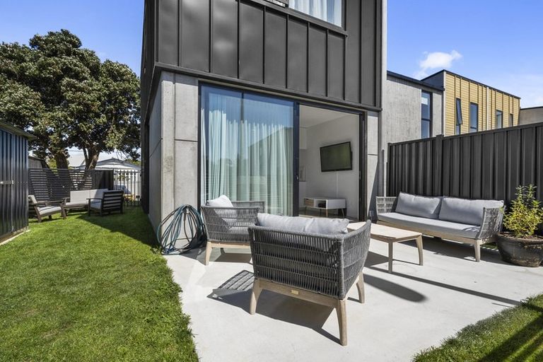 Photo of property in 439d Jackson Street, Petone, Lower Hutt, 5012