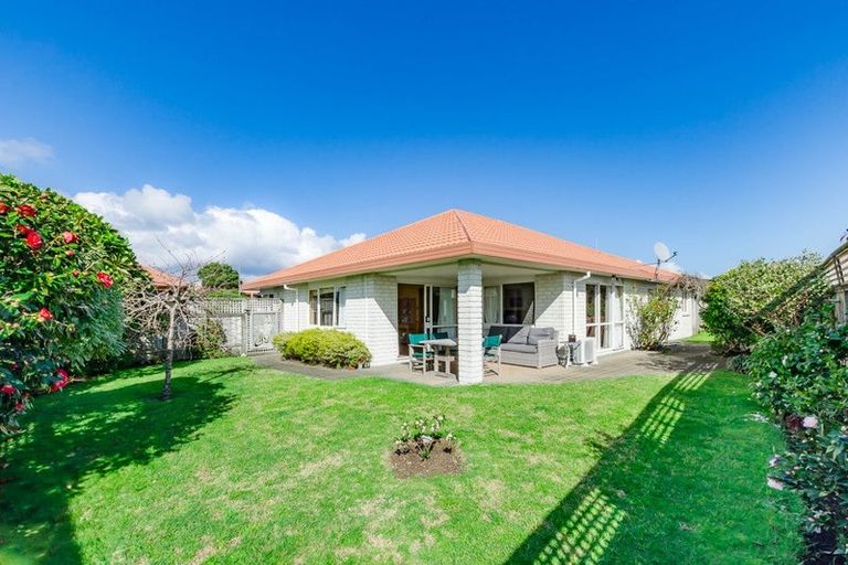 Photo of property in 23 Kotuku Drive, Paraparaumu Beach, Paraparaumu, 5032