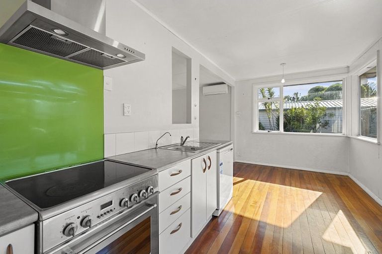 Photo of property in 45 Doralto Road, Frankleigh Park, New Plymouth, 4310