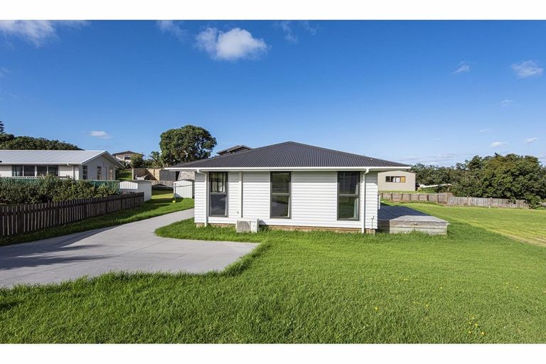 Photo of property in 27 Sunset Drive, Baylys Beach, Dargaville, 0377
