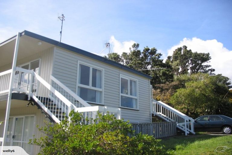 Photo of property in 15a Rakeiora Grove, Korokoro, Lower Hutt, 5012