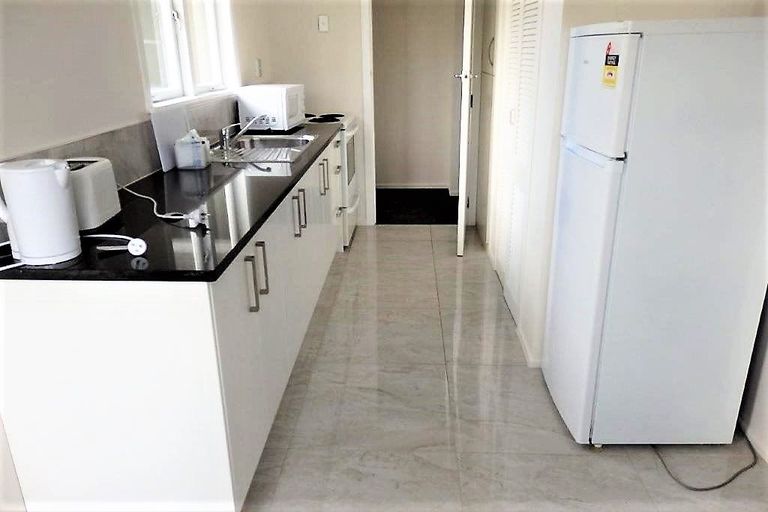 Photo of property in 3 Luke Place, Otara, Auckland, 2023