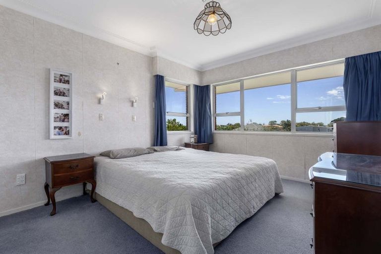 Photo of property in 6 Laing Place, Otumoetai, Tauranga, 3110