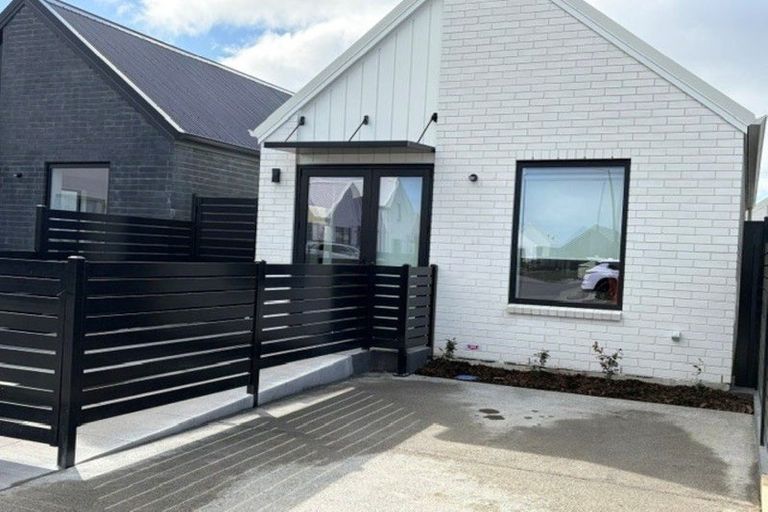 Photo of property in 7/160 Mazengarb Road, Paraparaumu, 5032