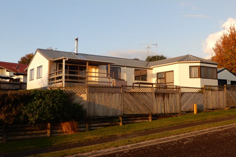 Photo of property in 2 Kitchener Place, Putaruru, 3411