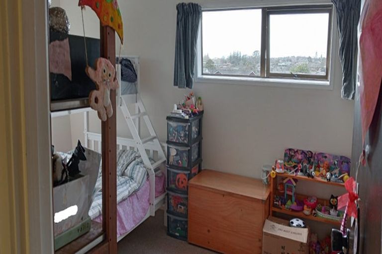 Photo of property in 2/47 Luton Avenue, Sunnyhills, Auckland, 2010