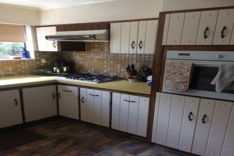 Photo of property in 15a Windsor Terrace, Taradale, Napier, 4112