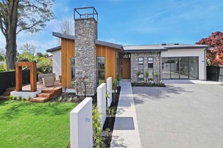 Photo of property in 42 Idris Road, Fendalton, Christchurch, 8052