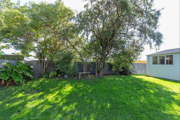 Photo of property in 151 Cambridge Street, Levin, 5510