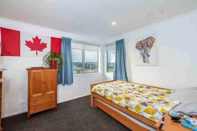 Photo of property in 63b Westgate Drive, Massey, Auckland, 0614