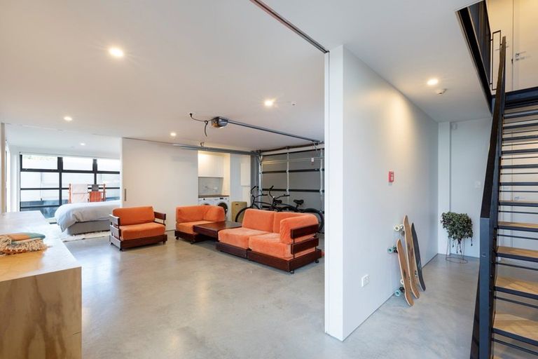 Photo of property in 212 Marine Parade, Mount Maunganui, 3116